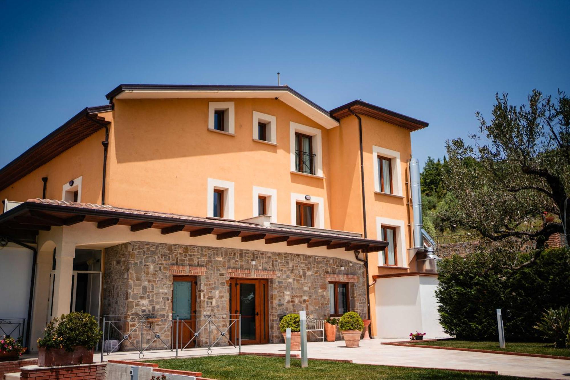 Casale Degli Ulivi Resort Pellare エクステリア 写真